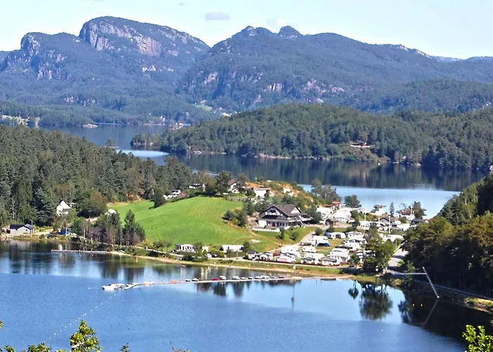 Semesteranläggning (resort) Egenes Camping